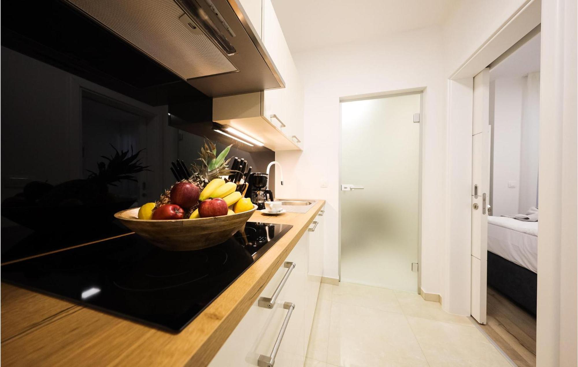 Lovely Apartment In Zadar With Wifi Exterior photo