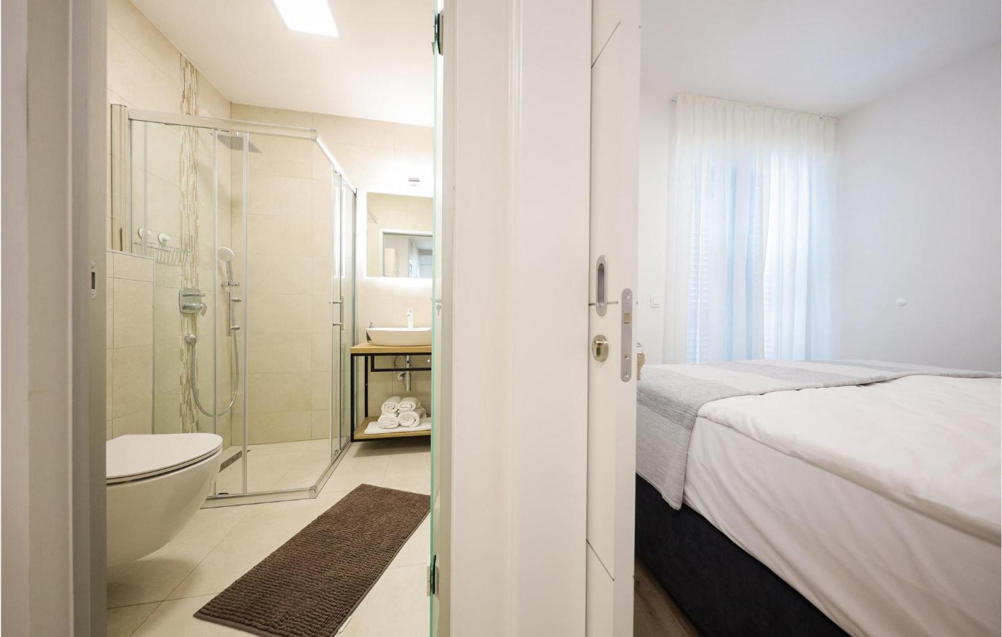 Lovely Apartment In Zadar With Wifi Exterior photo